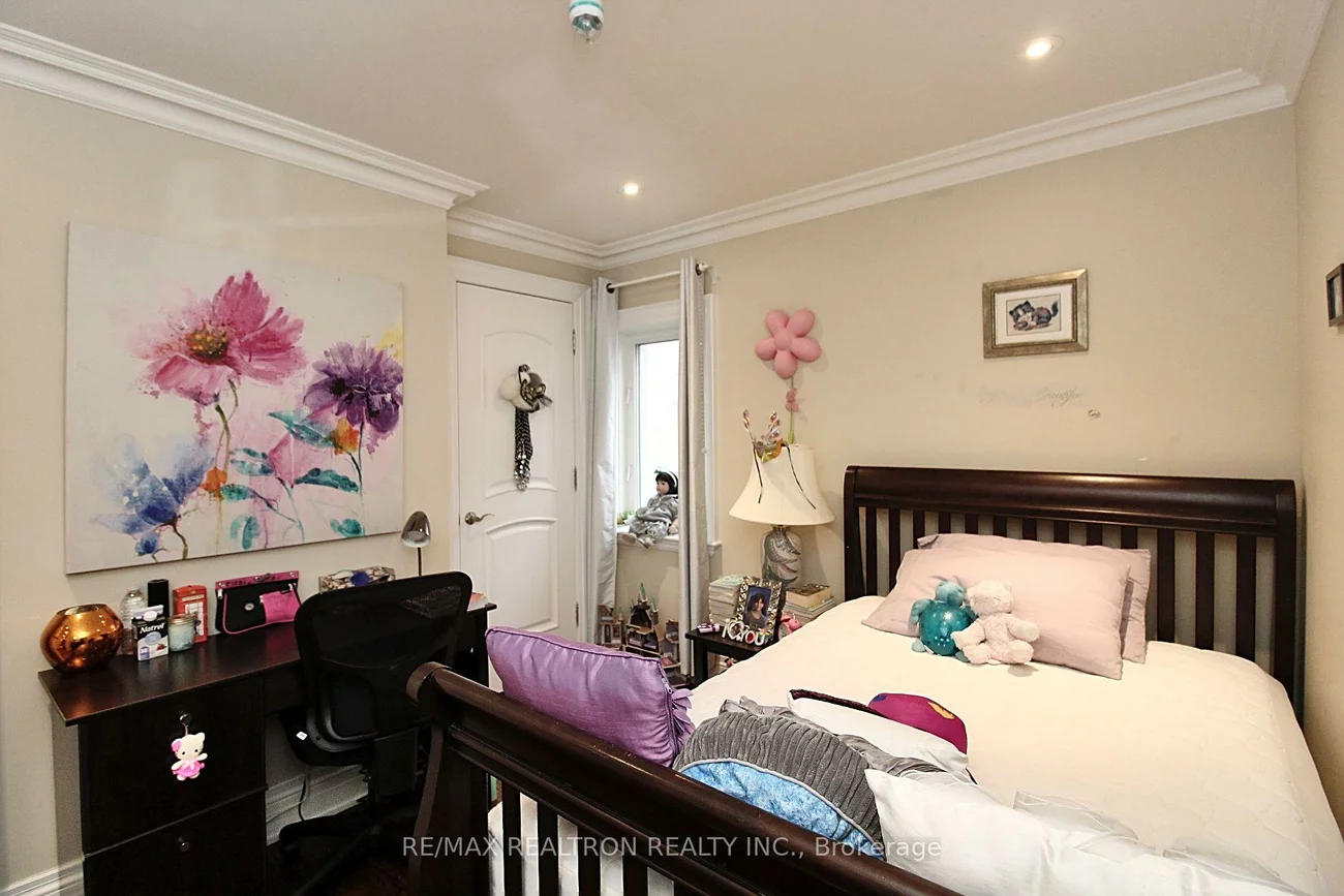 163, Burndale, Lansing-Westgate, Toronto