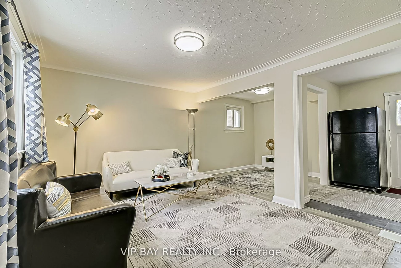 52, Athabaska, Newtonbrook East, Toronto