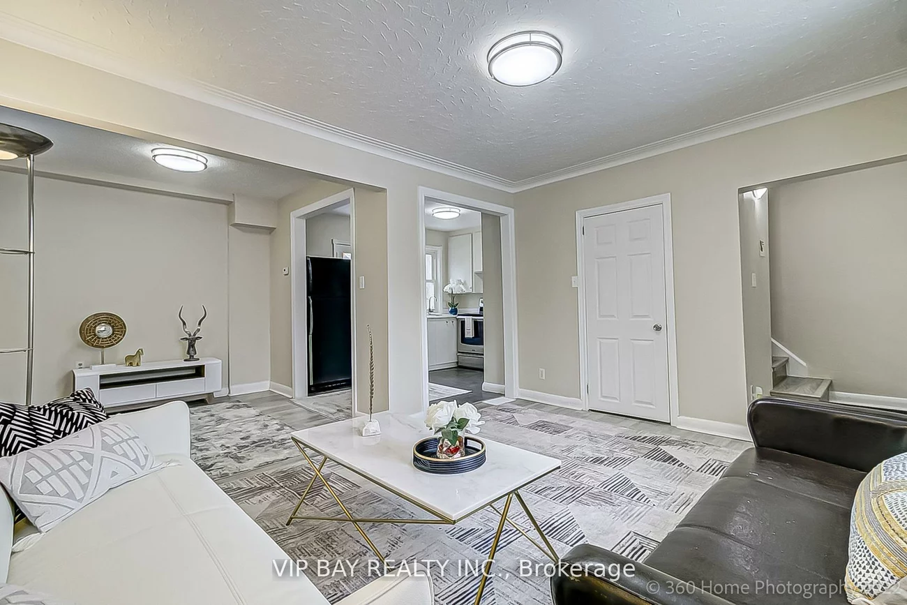 52, Athabaska, Newtonbrook East, Toronto