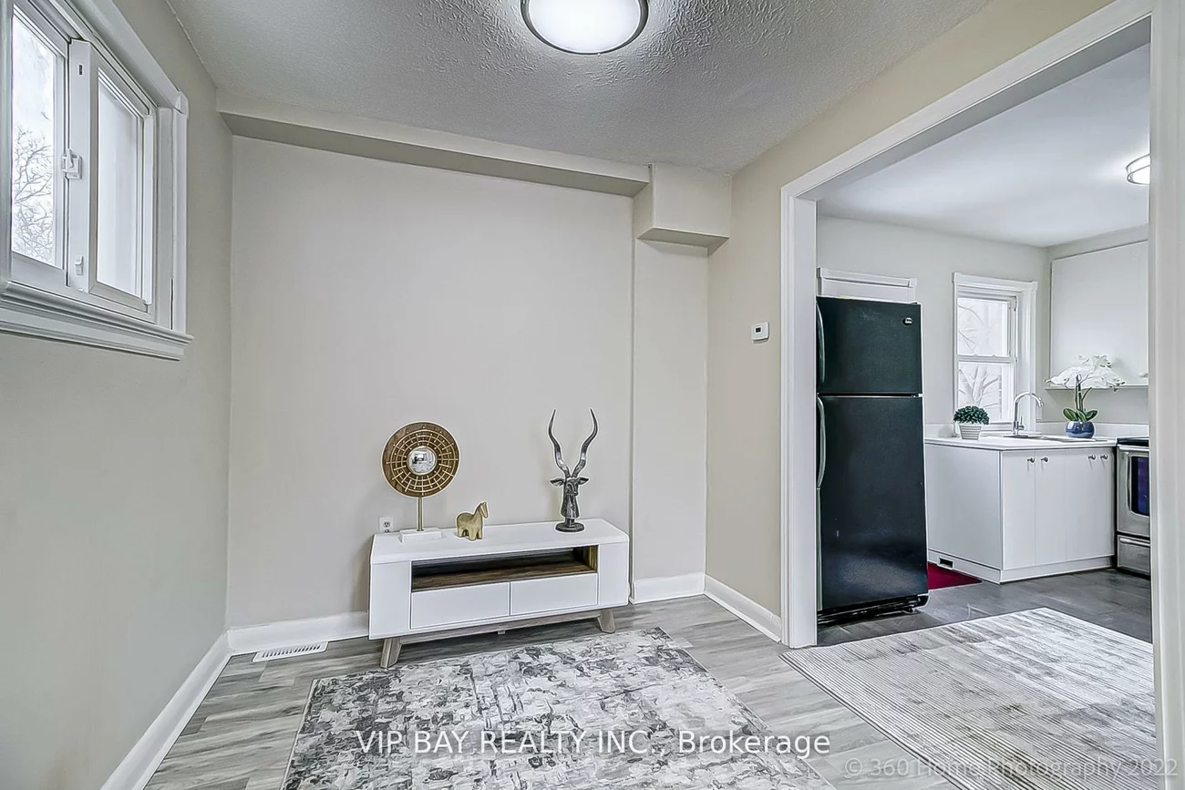 52, Athabaska, Newtonbrook East, Toronto