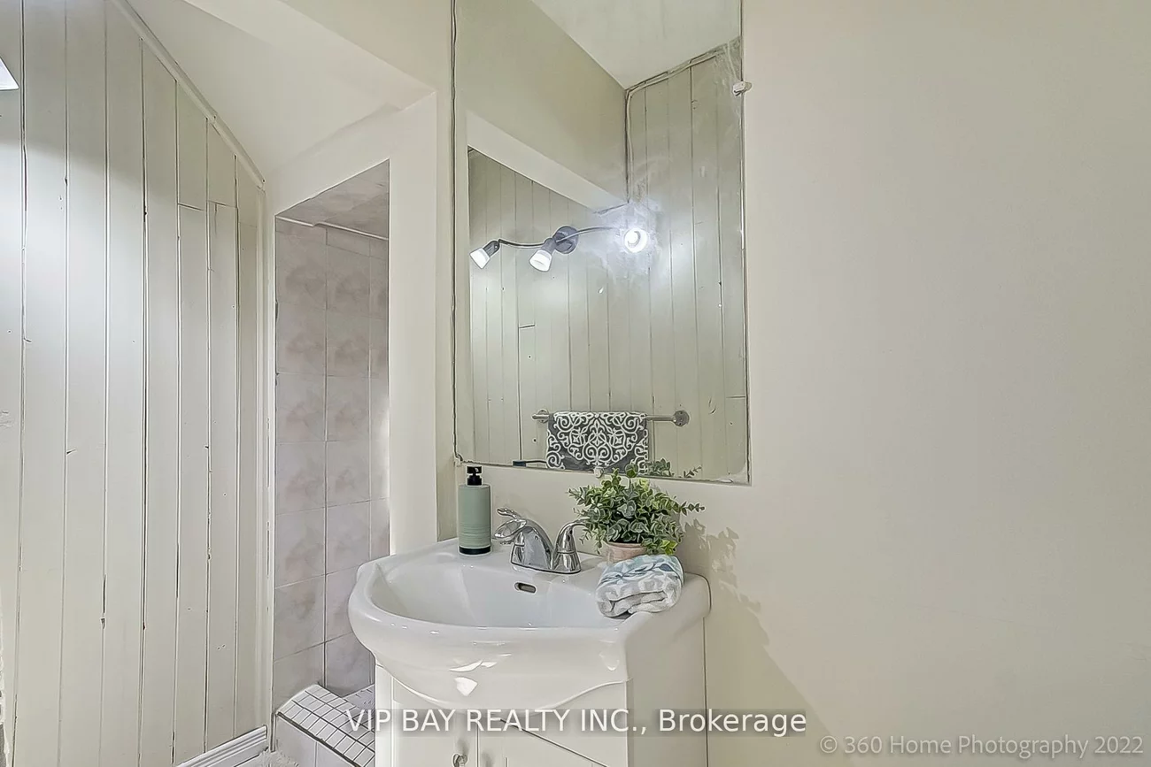 52, Athabaska, Newtonbrook East, Toronto