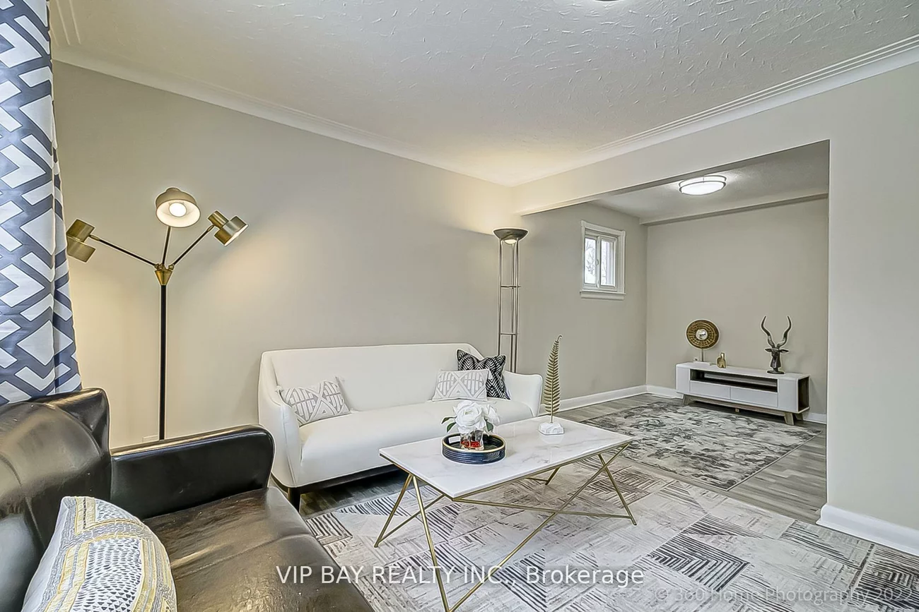 52, Athabaska, Newtonbrook East, Toronto