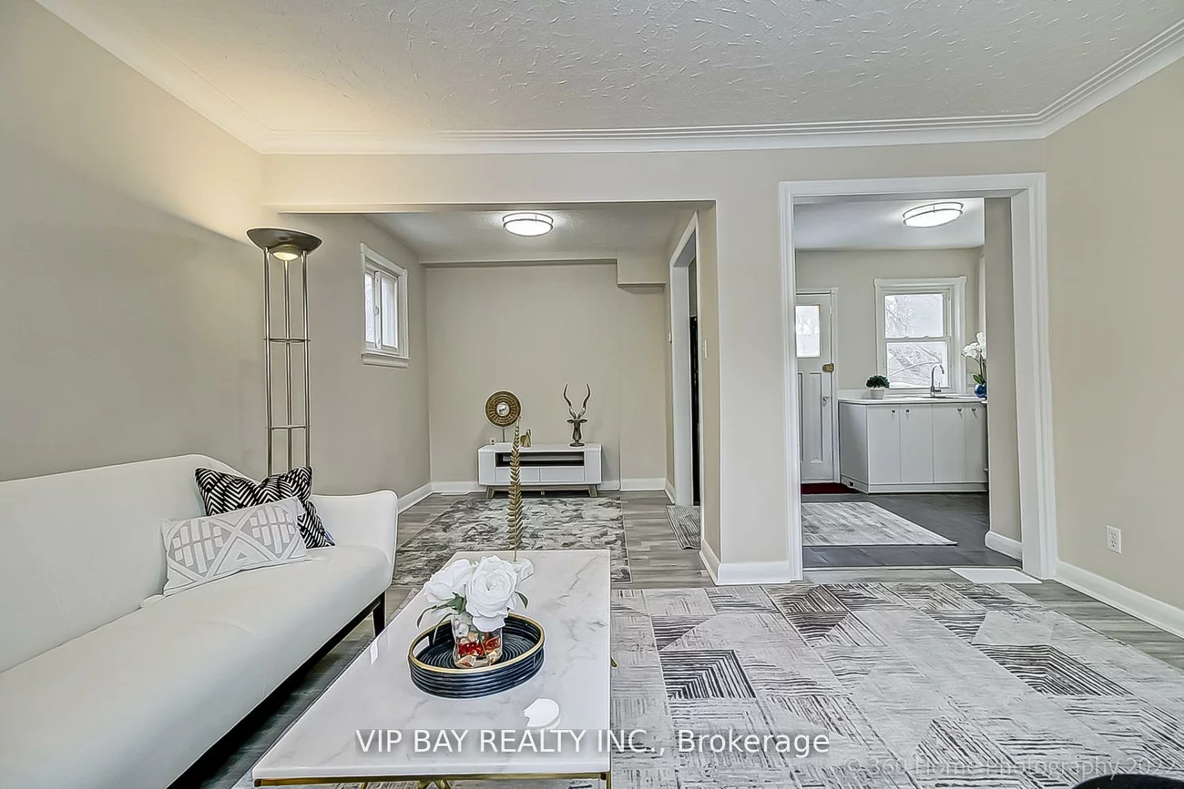 52, Athabaska, Newtonbrook East, Toronto