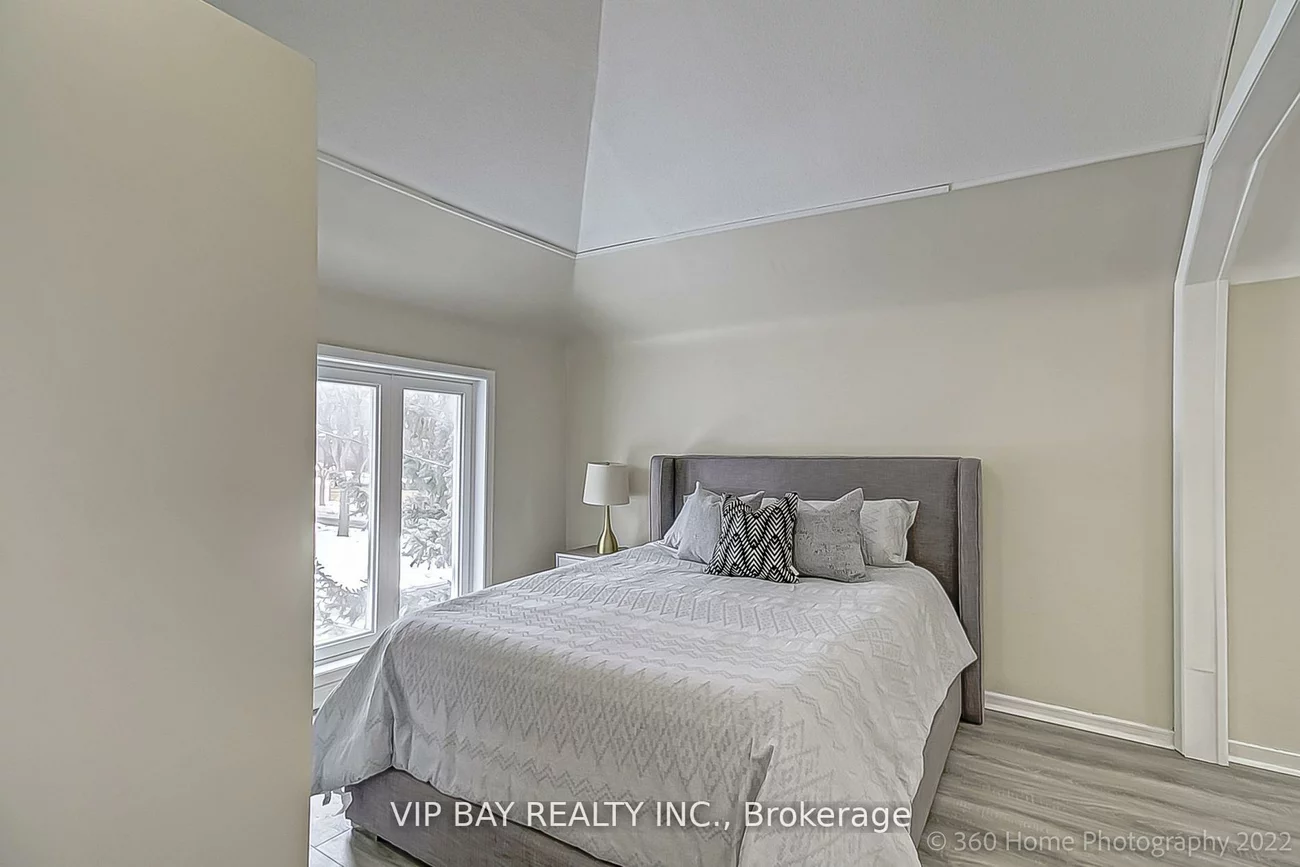 52, Athabaska, Newtonbrook East, Toronto