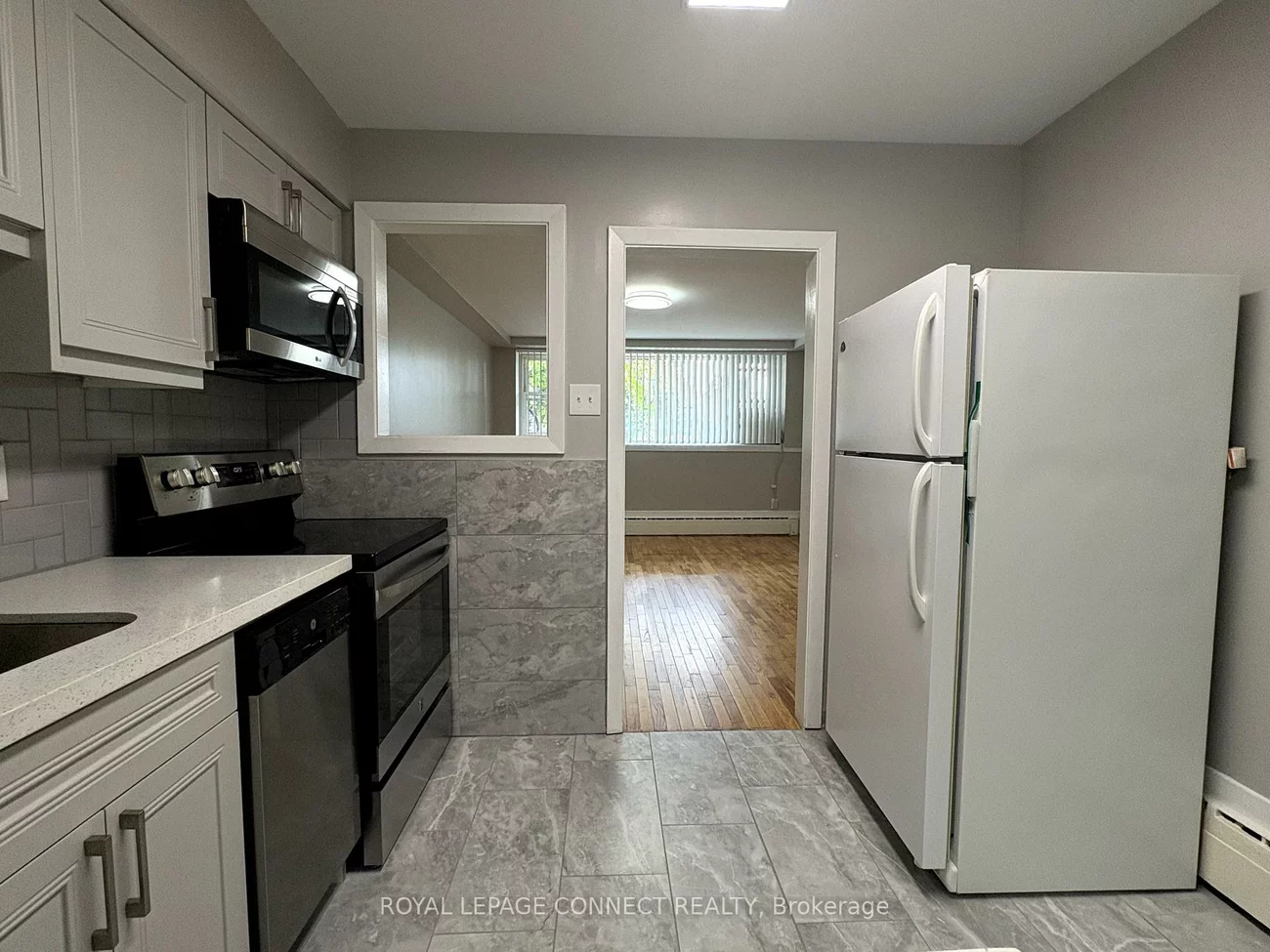 233, Pannahill, Bathurst Manor, Toronto