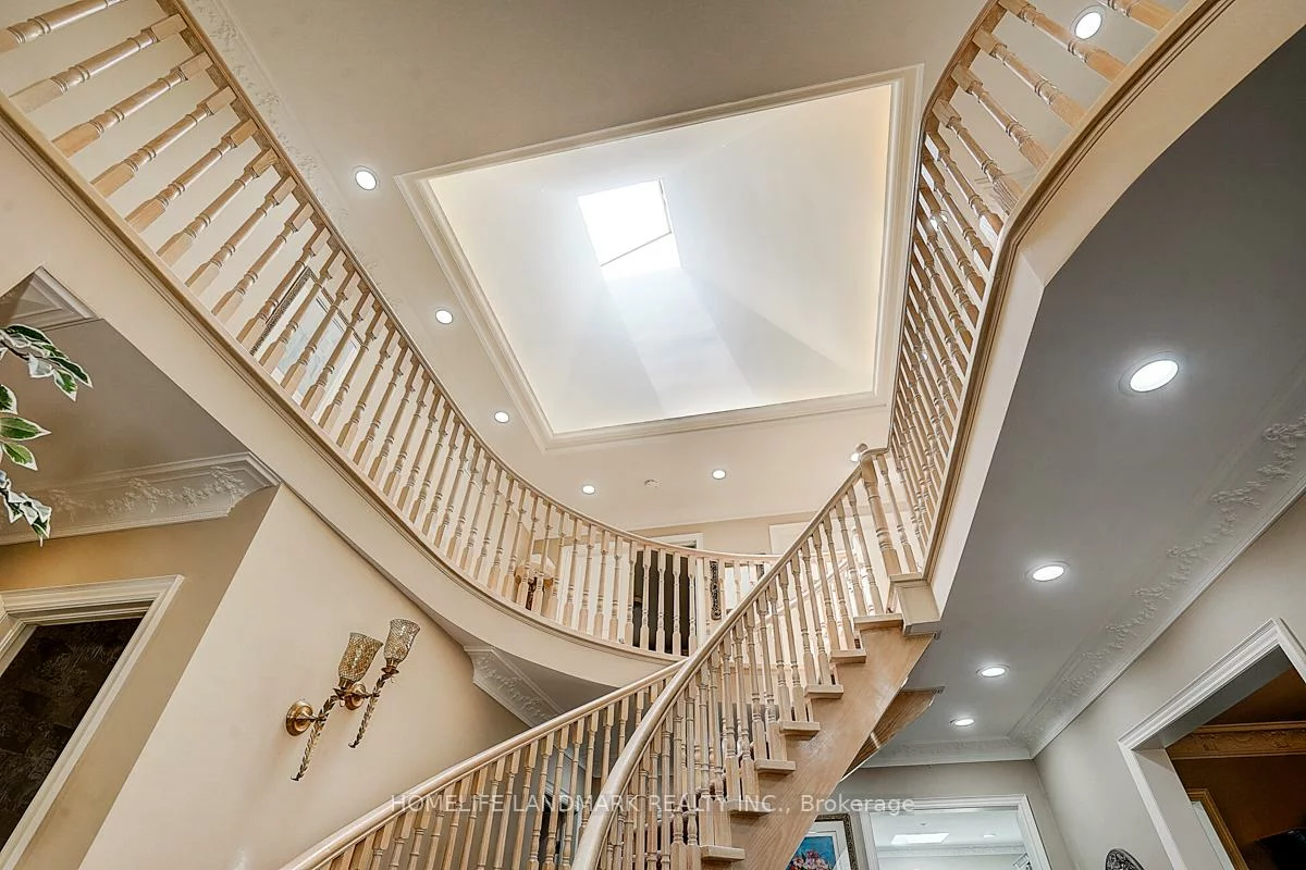 286, Hillcrest, Willowdale East, Toronto