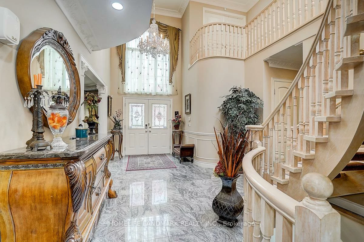 286, Hillcrest, Willowdale East, Toronto