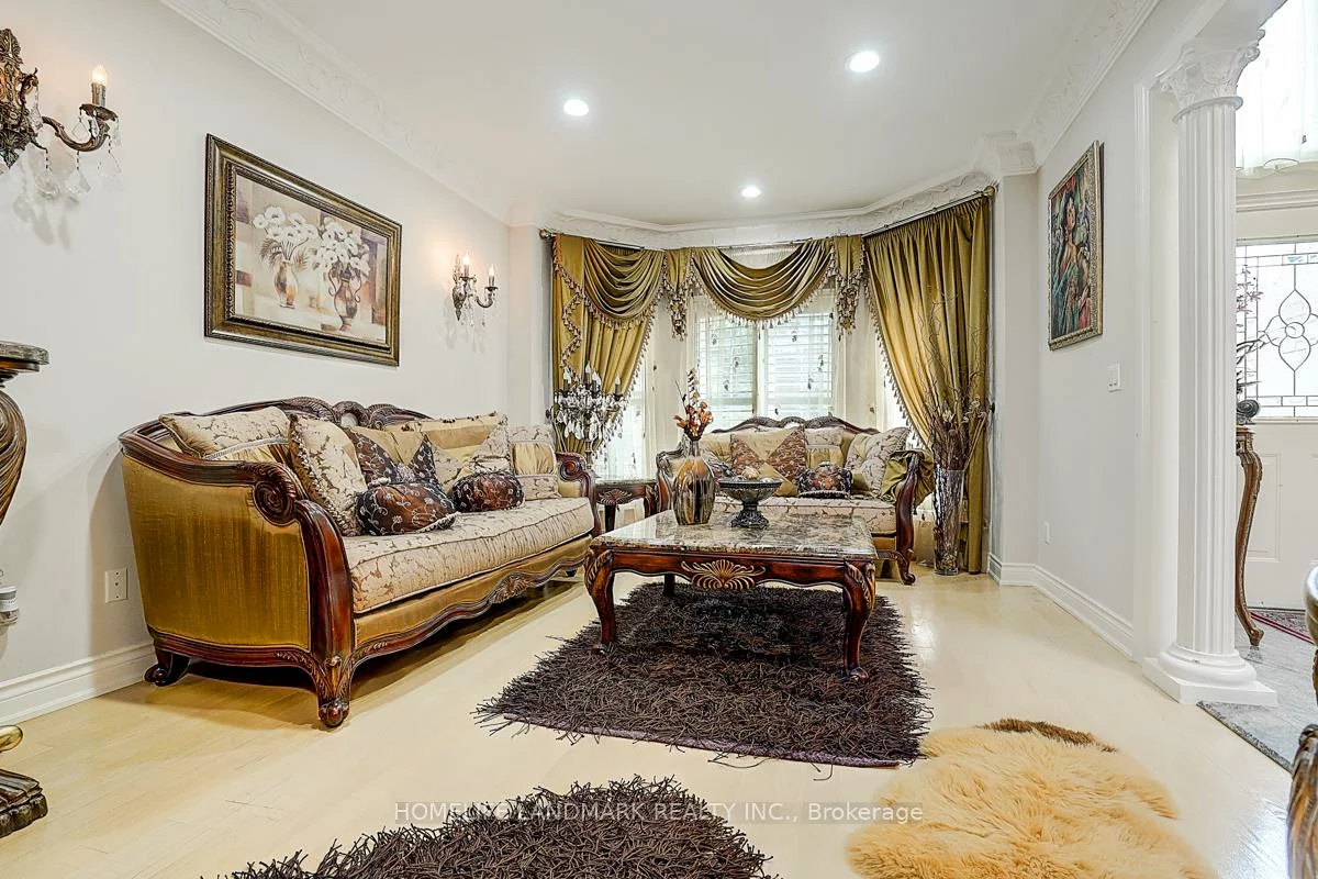 286, Hillcrest, Willowdale East, Toronto