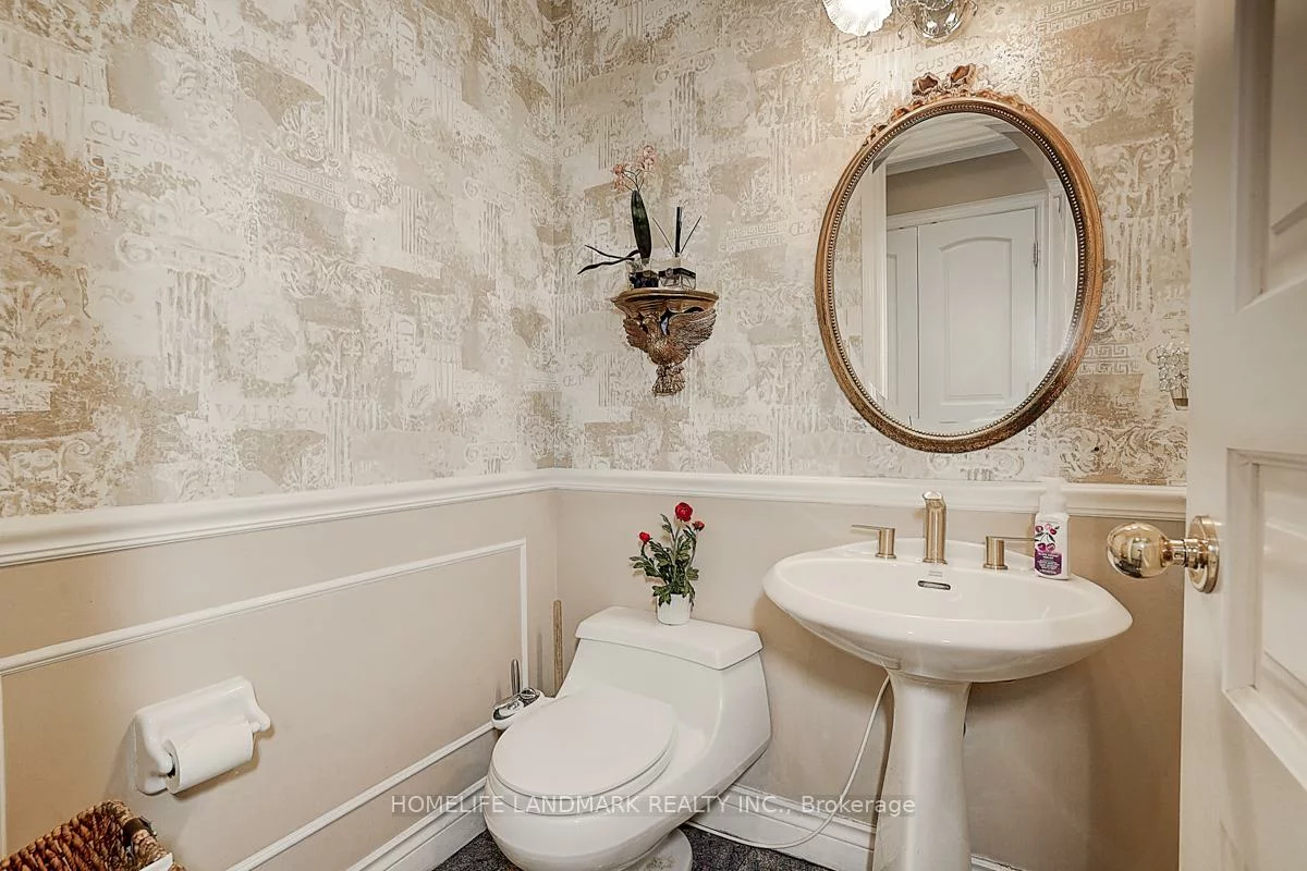 286, Hillcrest, Willowdale East, Toronto