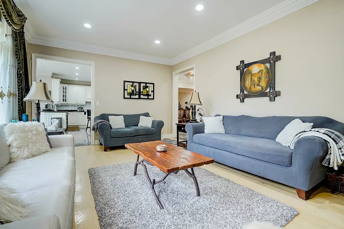 286, Hillcrest, Willowdale East, Toronto