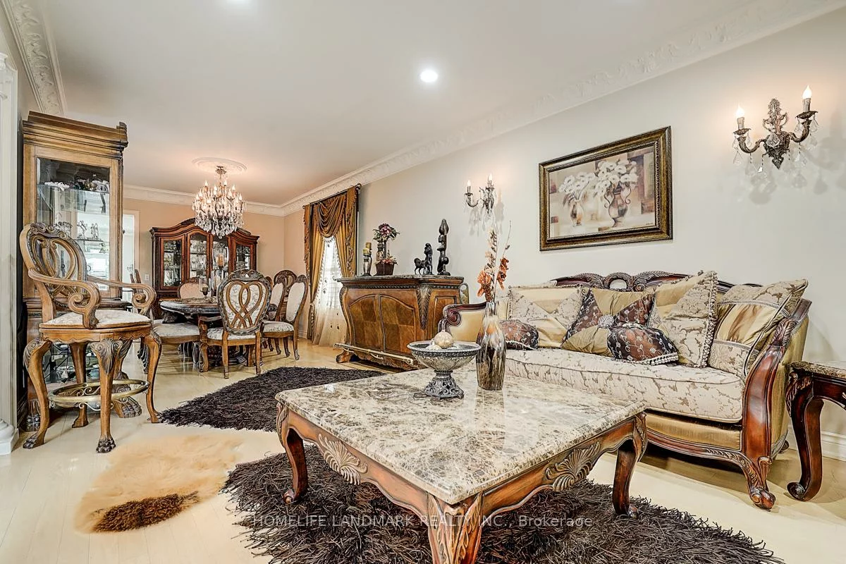 286, Hillcrest, Willowdale East, Toronto