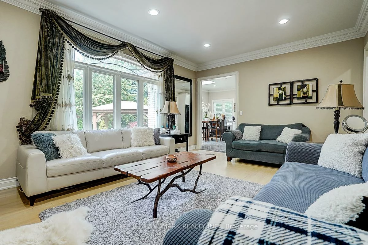 286, Hillcrest, Willowdale East, Toronto