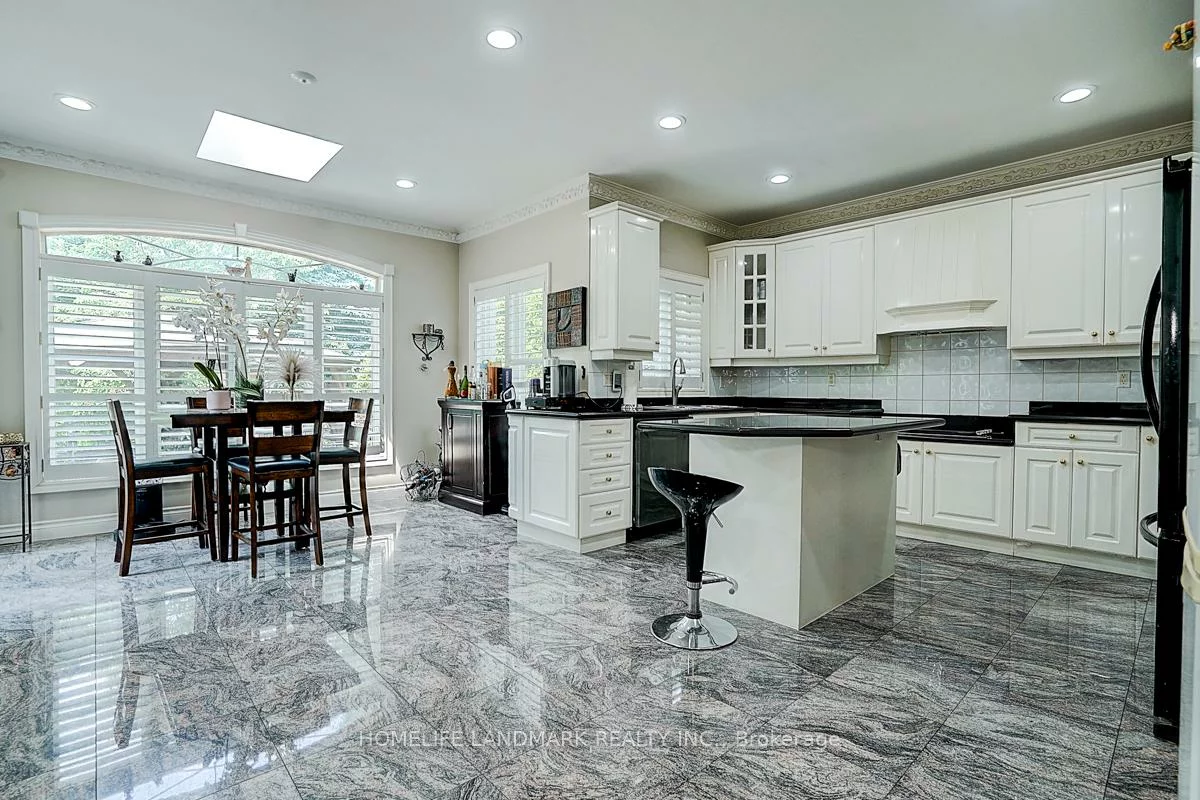 286, Hillcrest, Willowdale East, Toronto