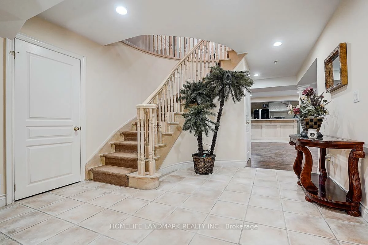 286, Hillcrest, Willowdale East, Toronto