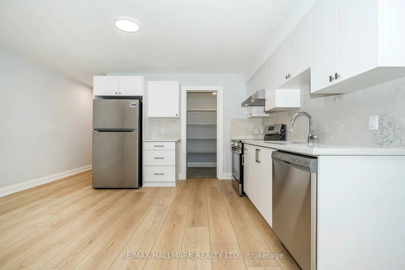 519, Gladstone, Dufferin Grove, Toronto