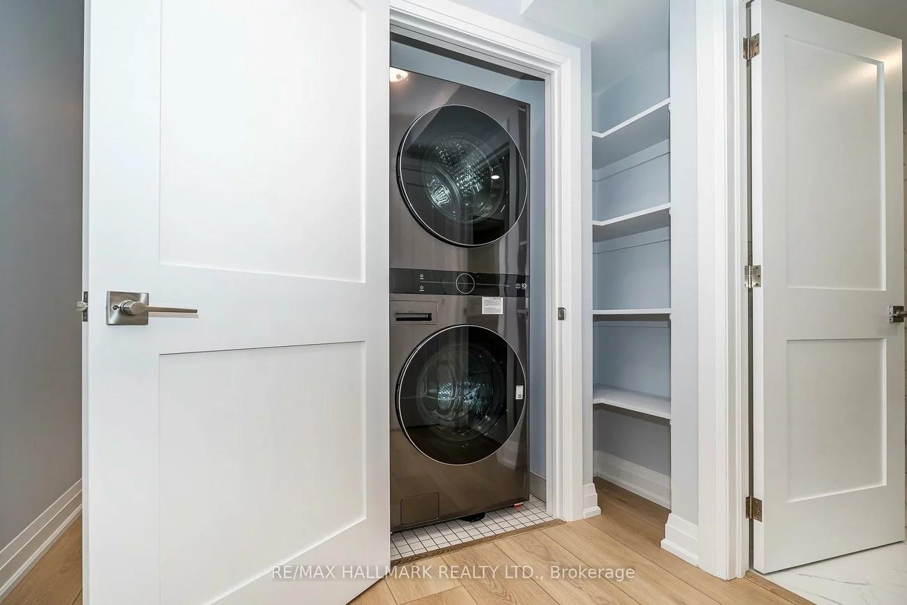 519, Gladstone, Dufferin Grove, Toronto