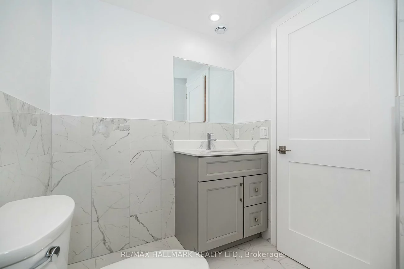 519, Gladstone, Dufferin Grove, Toronto