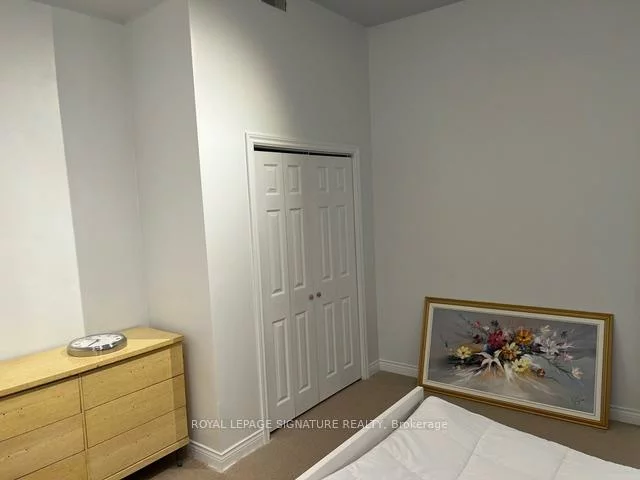 208, Carlton, Cabbagetown-South St. James Town, Toronto