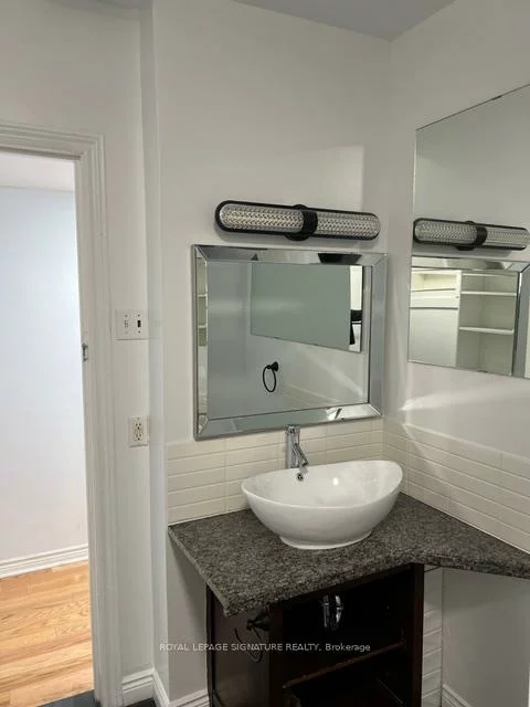 208, Carlton, Cabbagetown-South St. James Town, Toronto