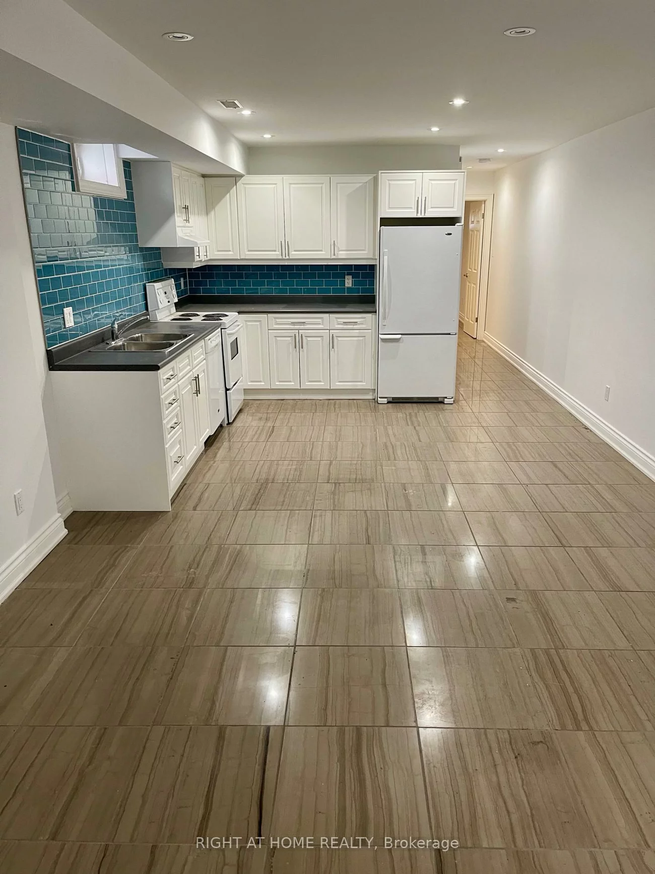 76, Oxford, Kensington-Chinatown, Toronto