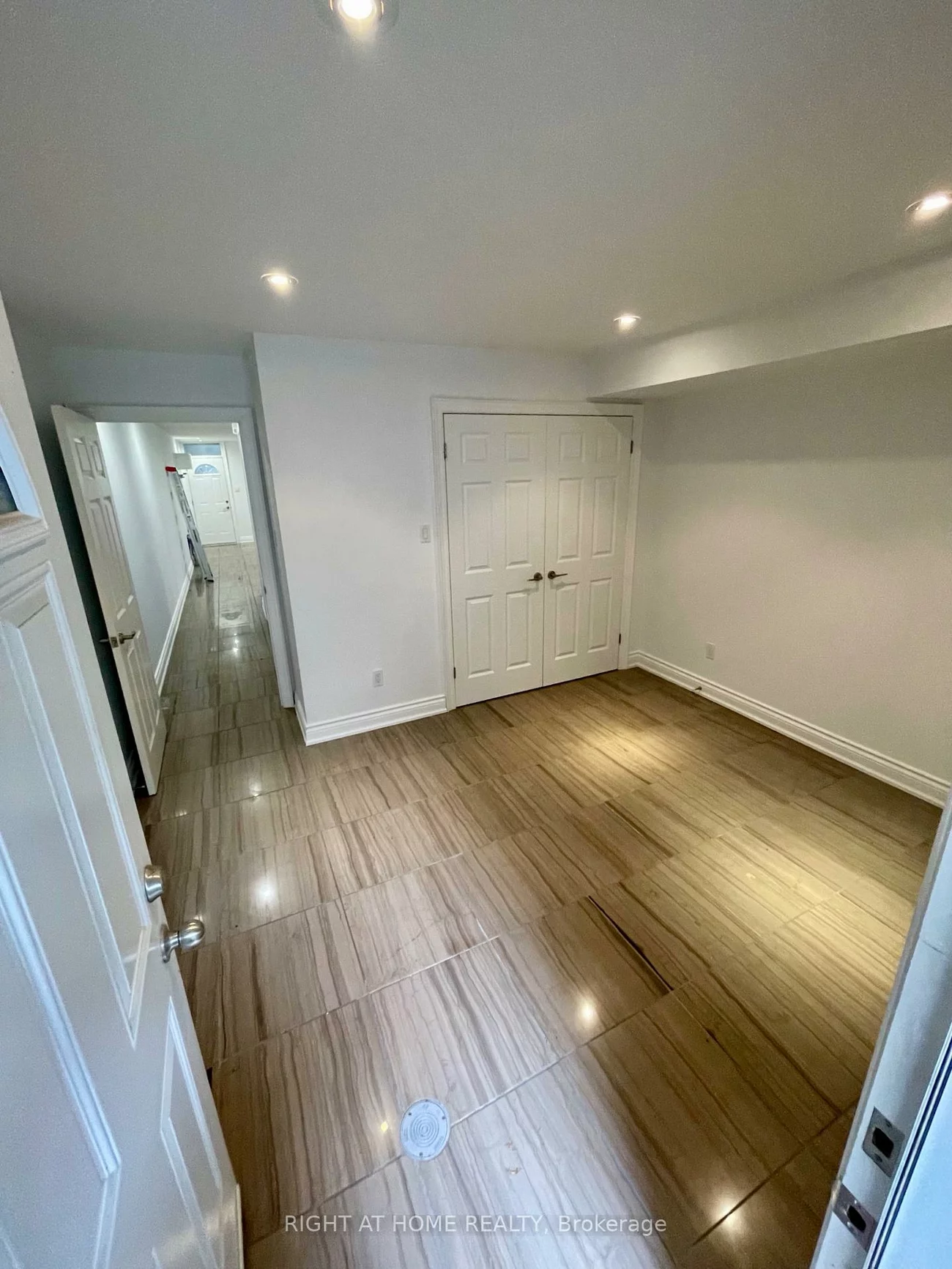 76, Oxford, Kensington-Chinatown, Toronto