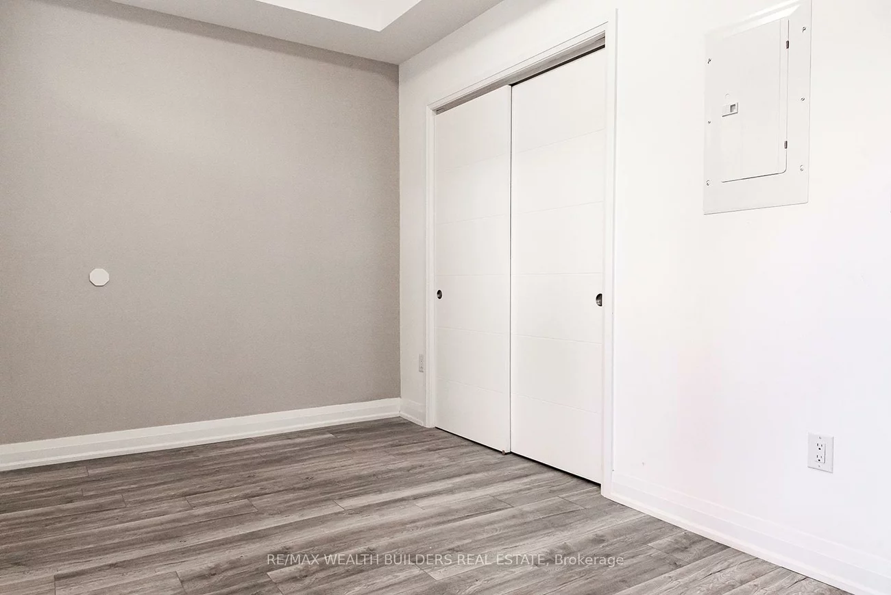 213, Jarvis, Moss Park, Toronto