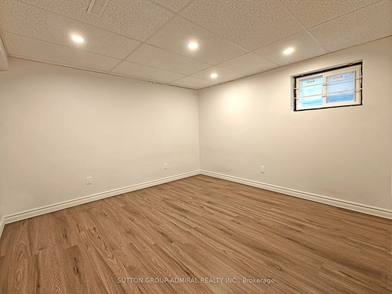 10, Whitehorn, Don Valley Village, Toronto