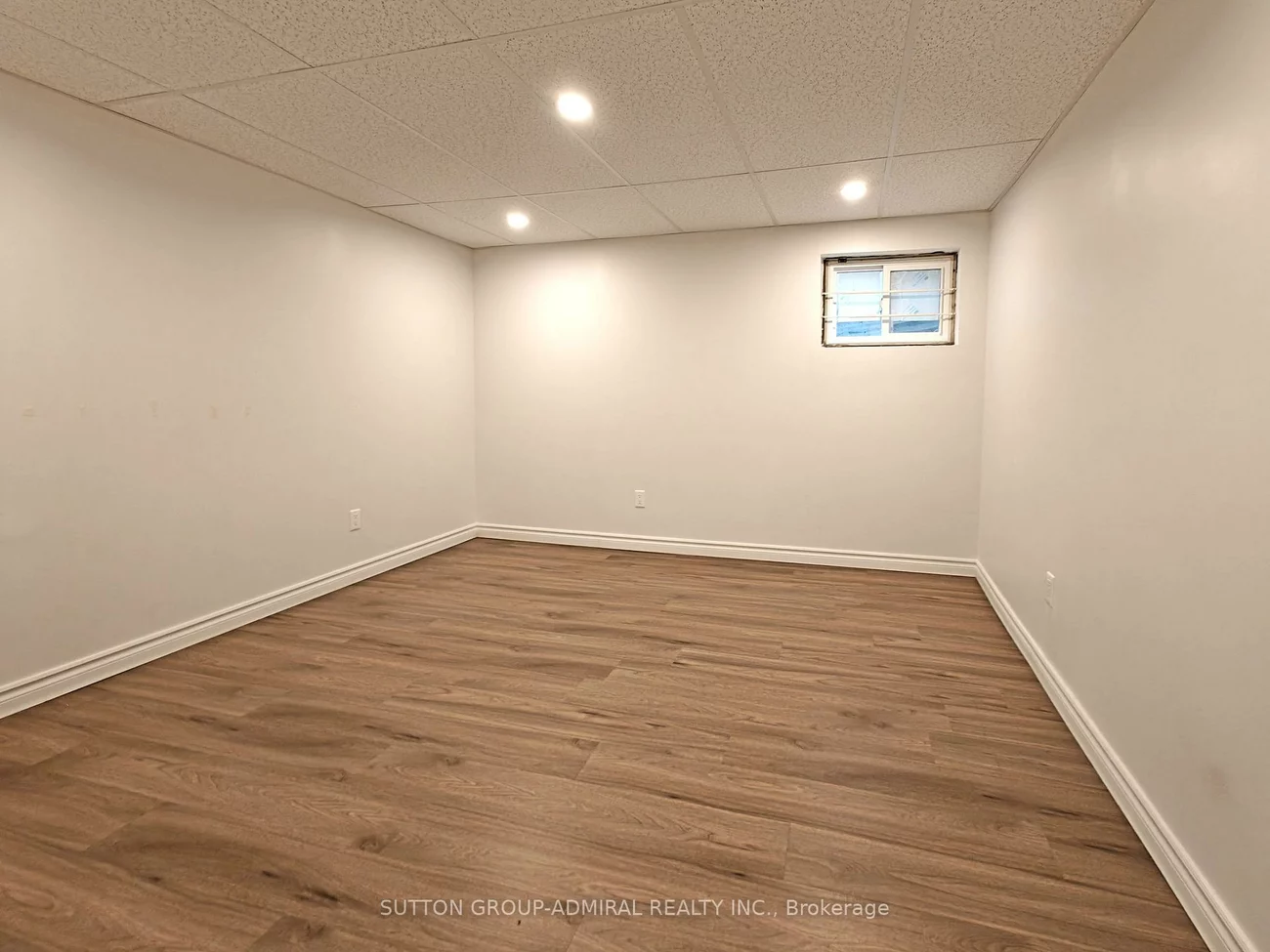 10, Whitehorn, Don Valley Village, Toronto