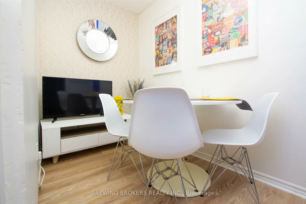 234, Robert Hicks (Lower), Westminster-Branson, Toronto