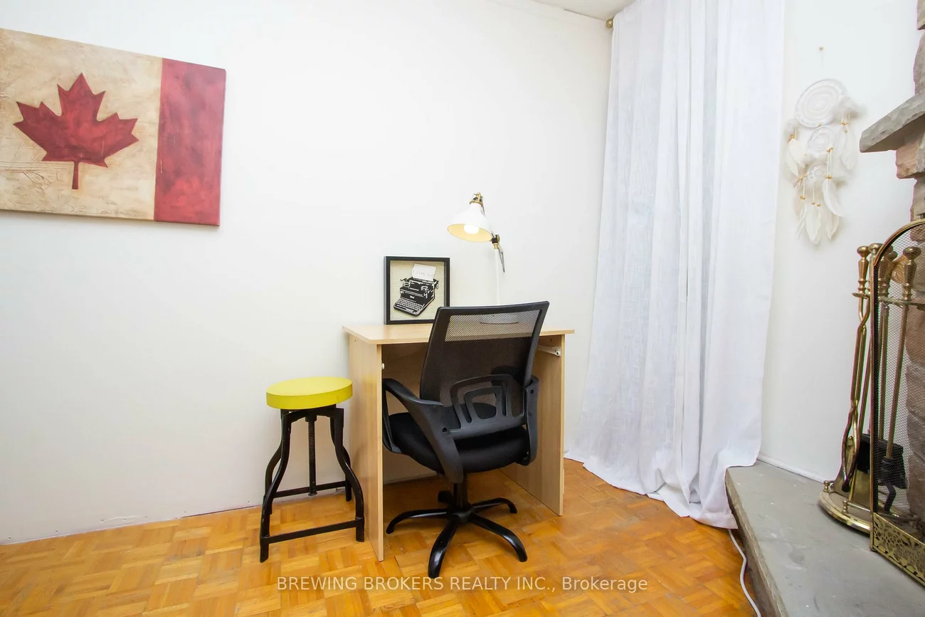 234, Robert Hicks (Lower), Westminster-Branson, Toronto