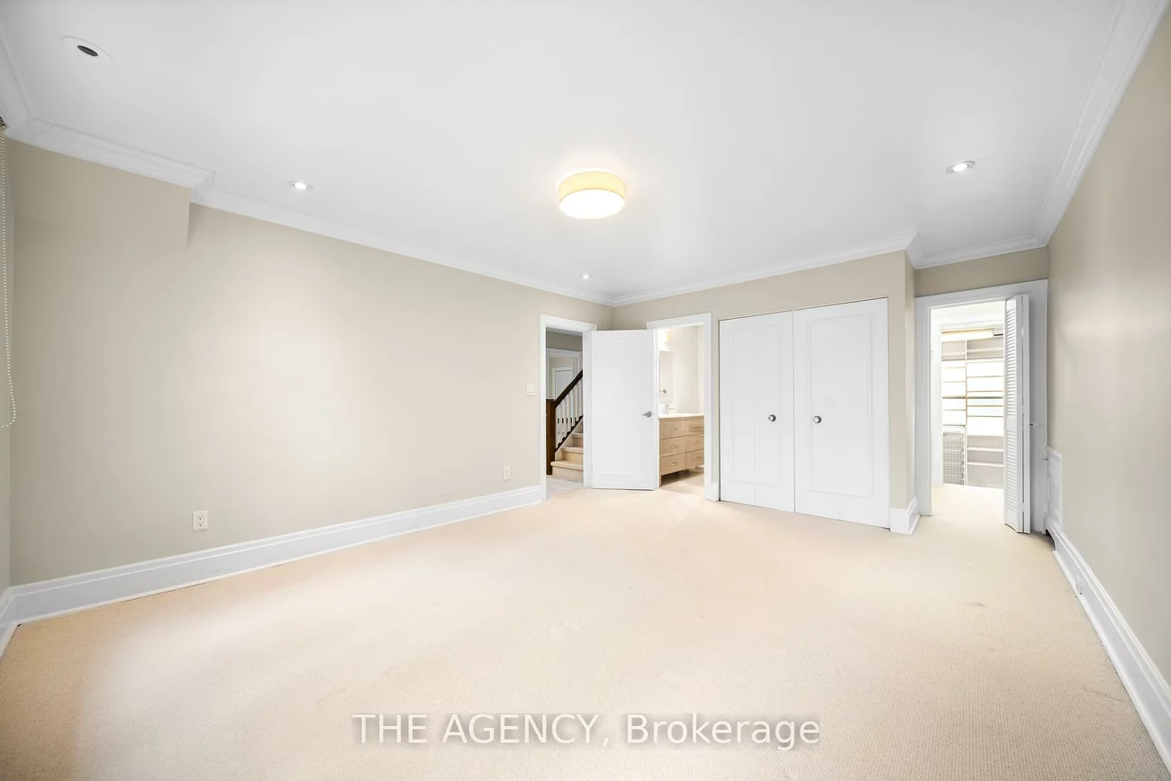 44, Elderwood, Forest Hill South, Toronto