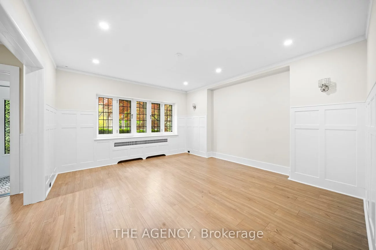 44, Elderwood, Forest Hill South, Toronto