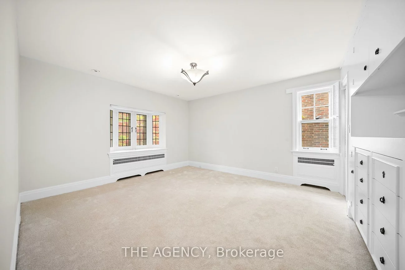 44, Elderwood, Forest Hill South, Toronto