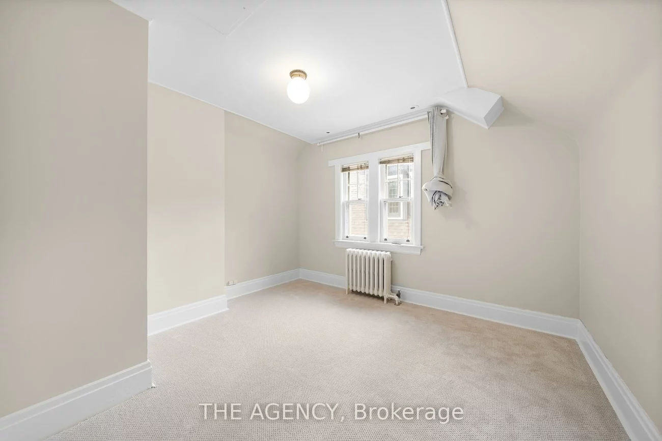 44, Elderwood, Forest Hill South, Toronto