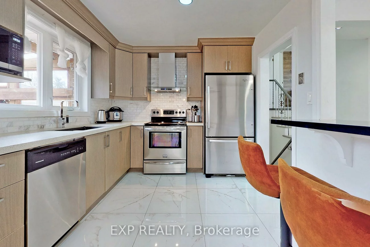 9, Silverview, Newtonbrook East, Toronto