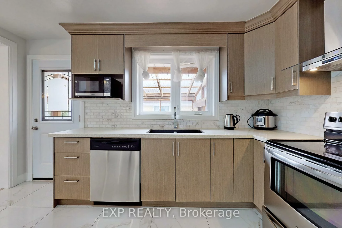 9, Silverview, Newtonbrook East, Toronto