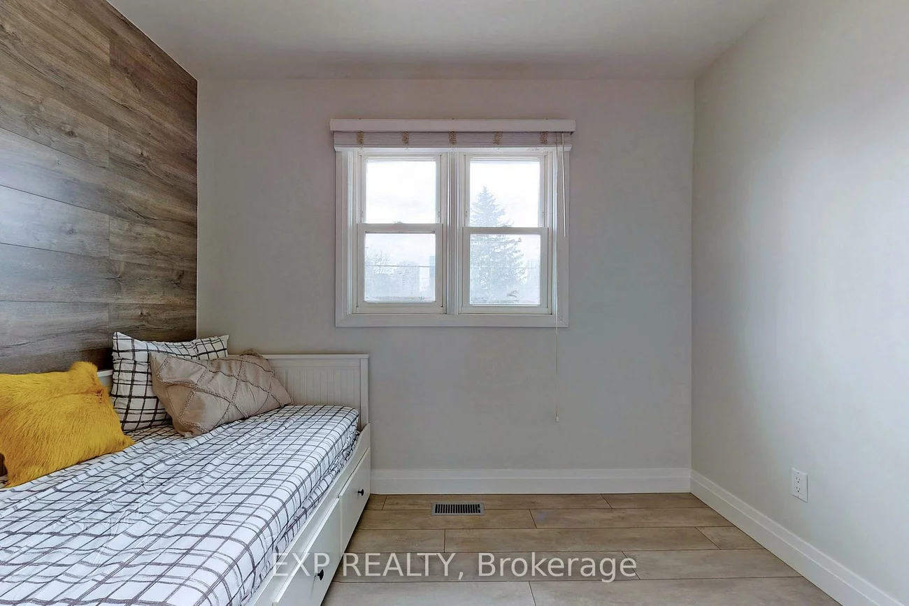 9, Silverview, Newtonbrook East, Toronto