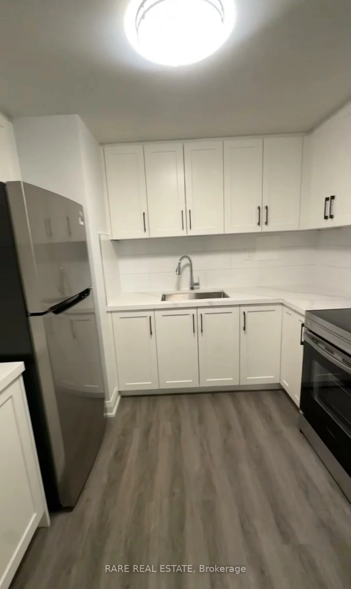 99, Bellevue, Kensington-Chinatown, Toronto