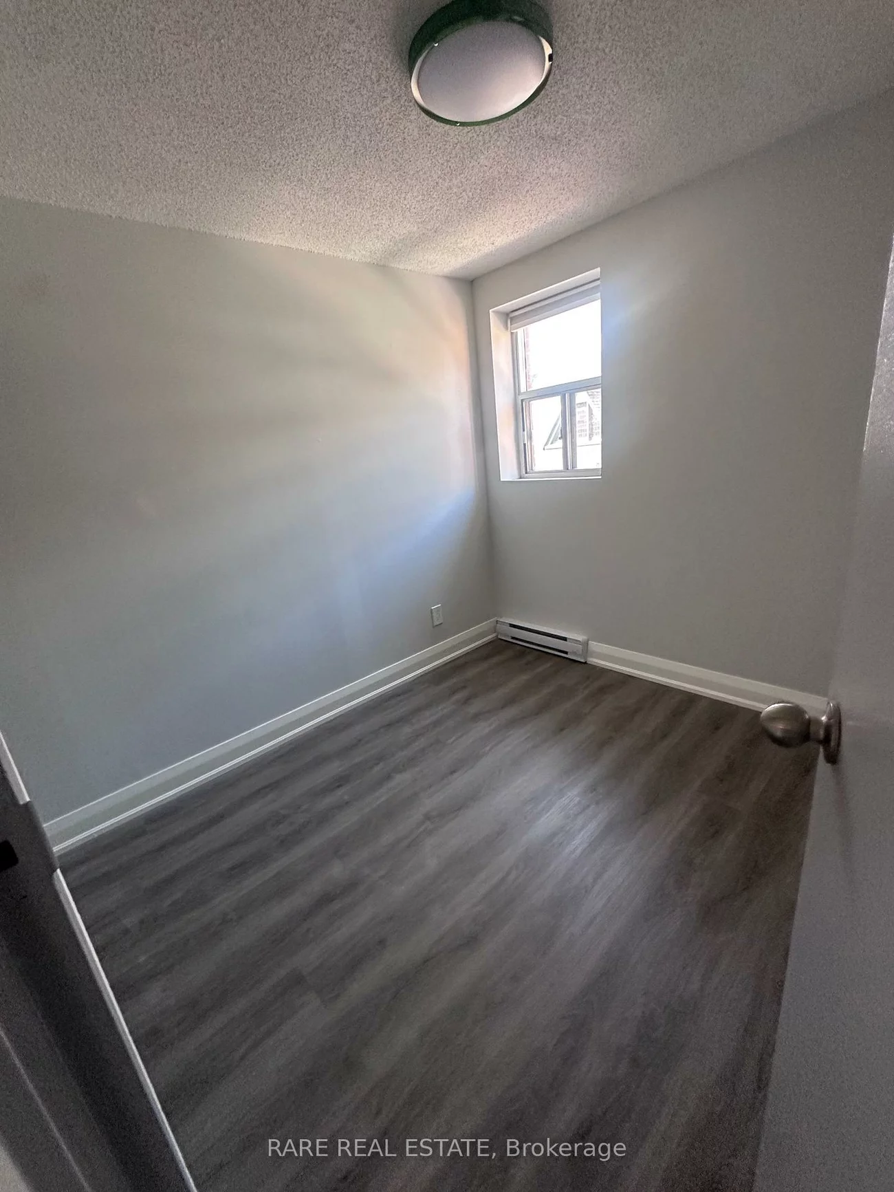 99, Bellevue, Kensington-Chinatown, Toronto