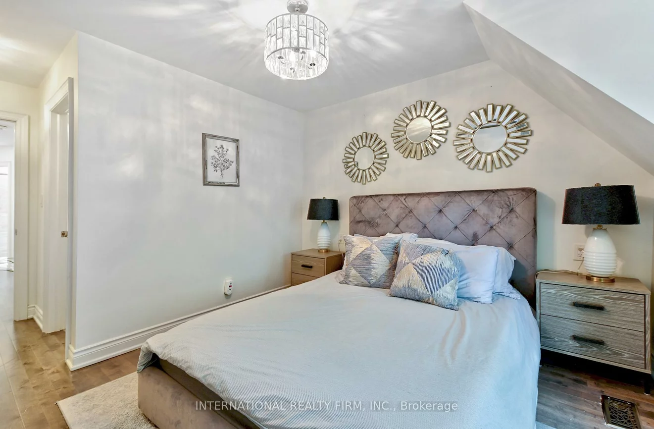 717, Palmerston, Annex, Toronto