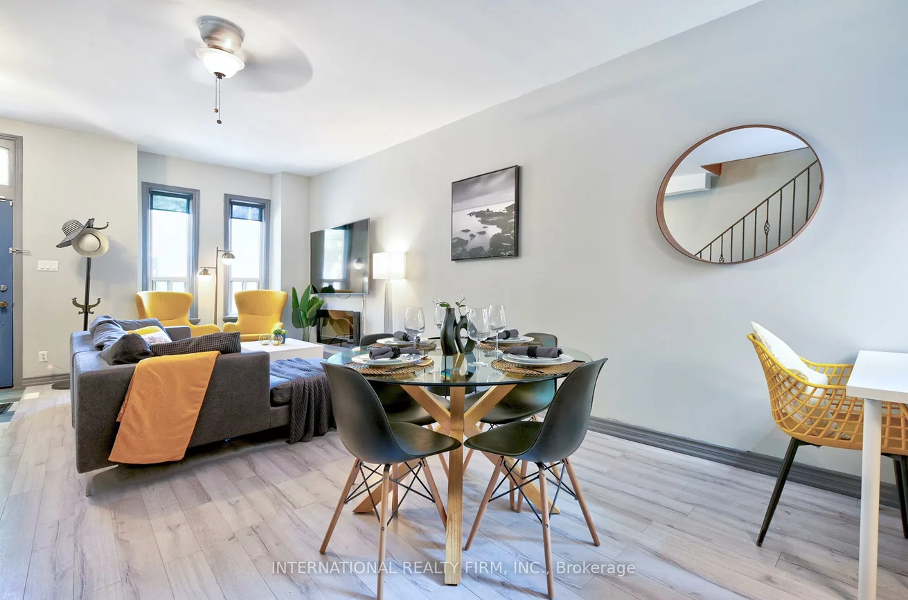 108, Shaw, Trinity-Bellwoods, Toronto