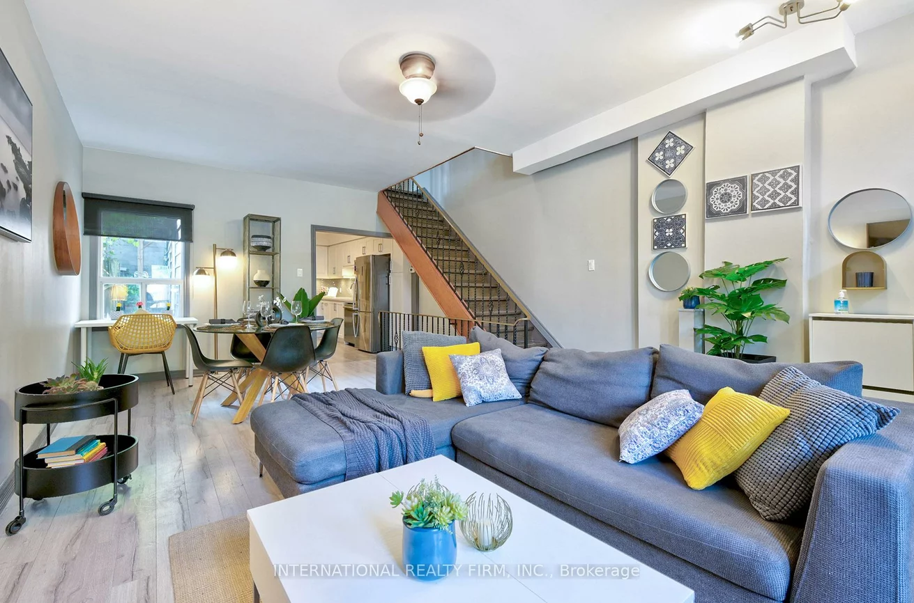 108, Shaw, Trinity-Bellwoods, Toronto