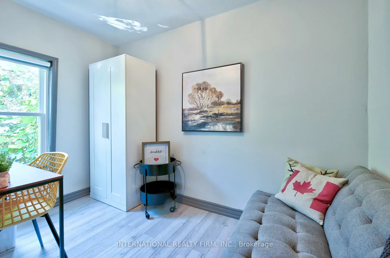 108, Shaw, Trinity-Bellwoods, Toronto