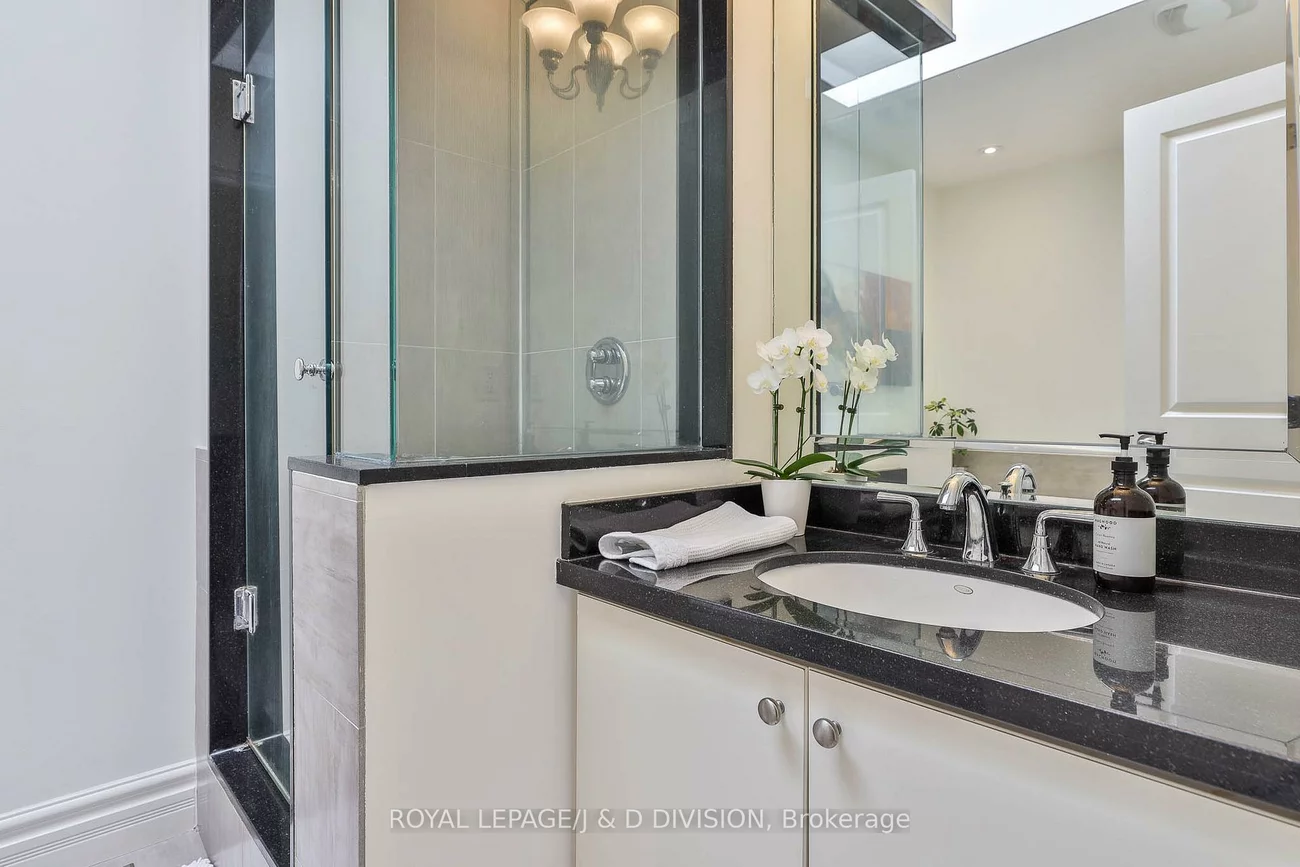 84, Donegall, Leaside, Toronto