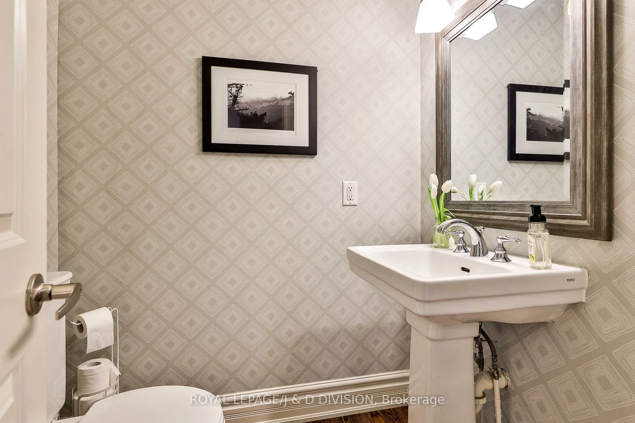 84, Donegall, Leaside, Toronto