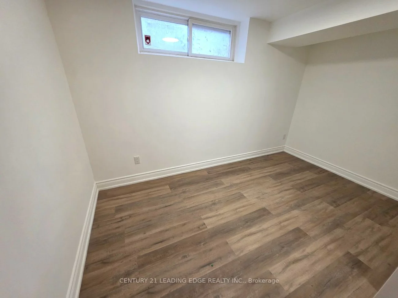 16, Wyvern, Bayview Woods-Steeles, Toronto