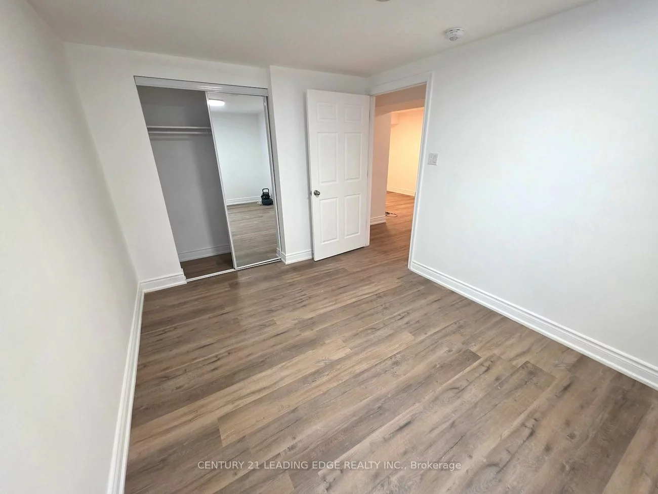 16, Wyvern, Bayview Woods-Steeles, Toronto