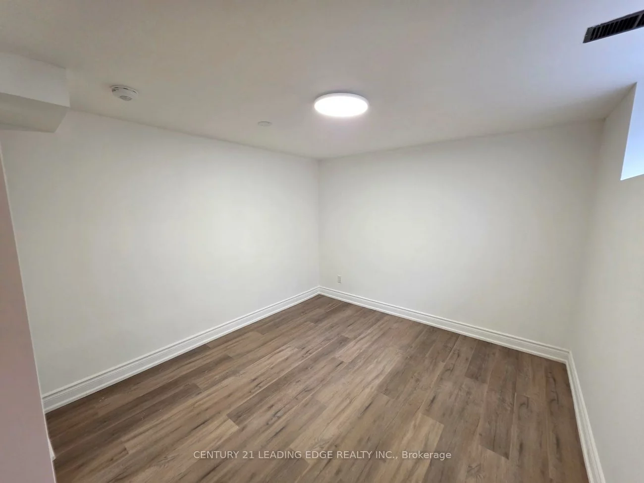 16, Wyvern, Bayview Woods-Steeles, Toronto