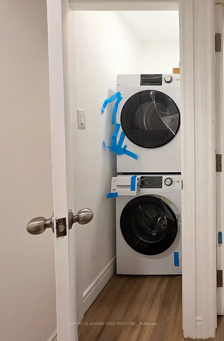 16, Wyvern, Bayview Woods-Steeles, Toronto