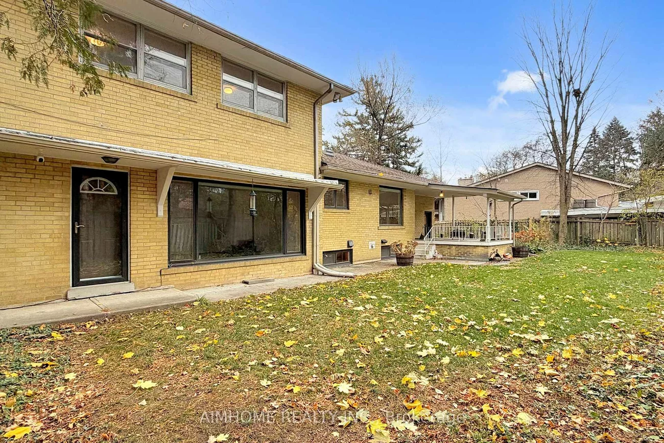 5, Morewood, Bayview Village, Toronto